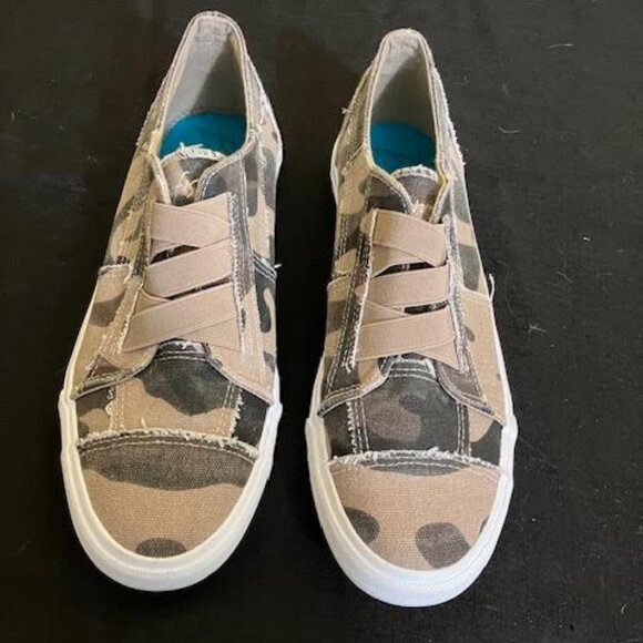Blowfish Malibu Camoflage shoes - Picture 2 of 5